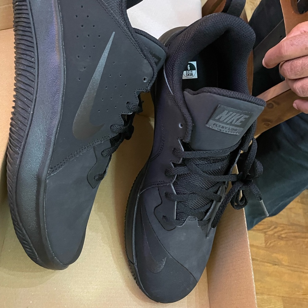 Nike fly by low nbk